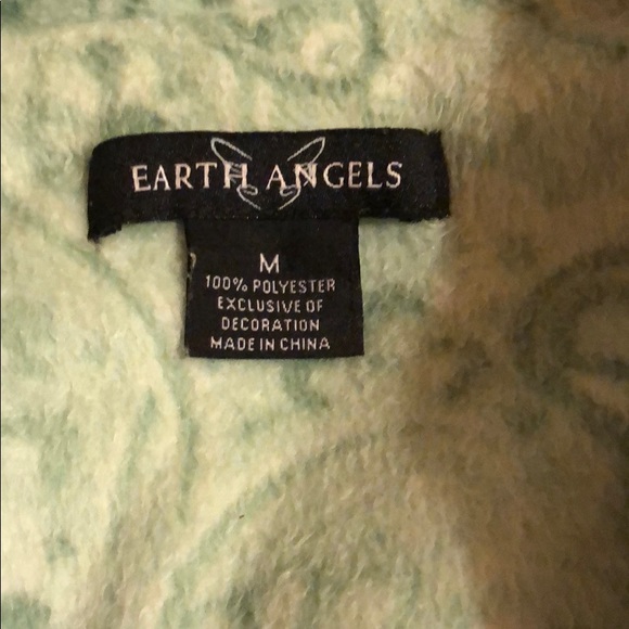 Super comfy!! Fleece PJ’s size M - Picture 2 of 4